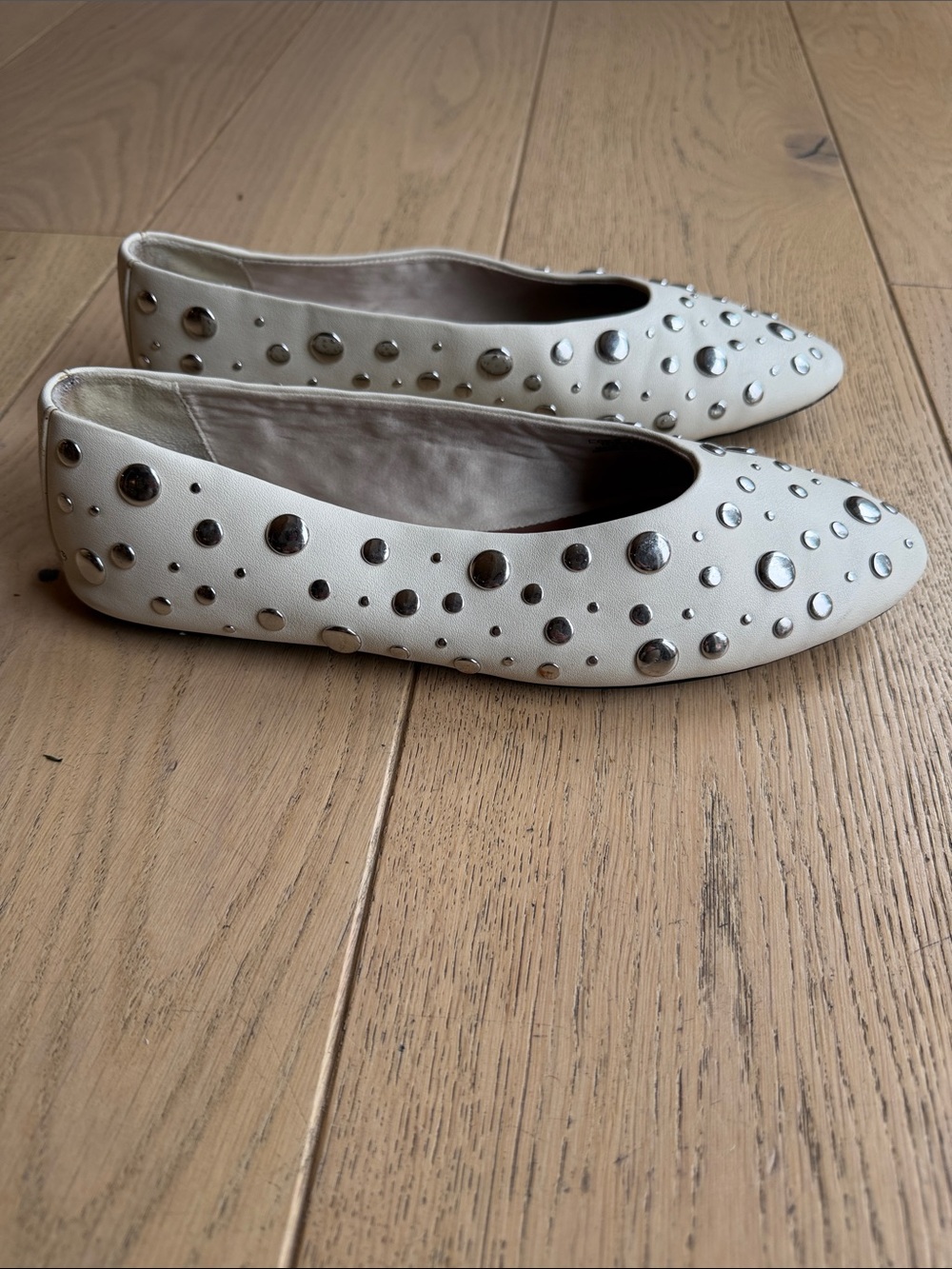 ZARA White Leather Stud-Embellished Ballet Flats - Picture 4 of 6